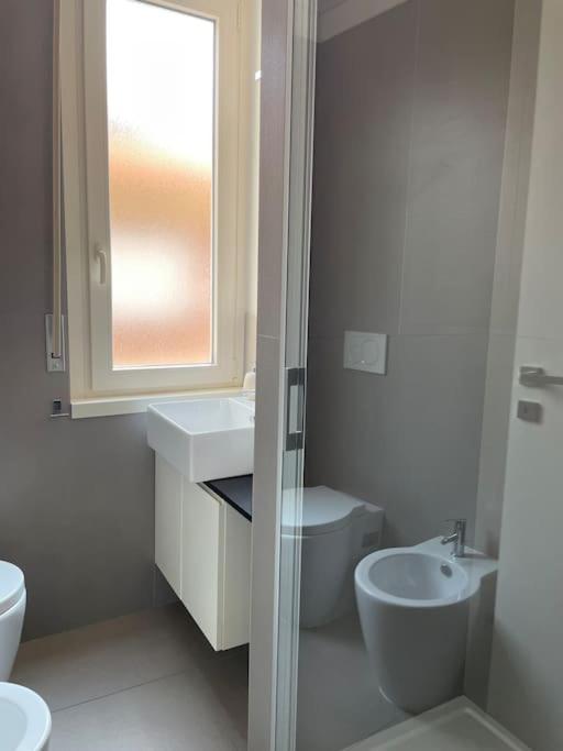 Suite De Rolandis Cin Itoo5Oo5C22Cdbezny Asti Buitenkant foto